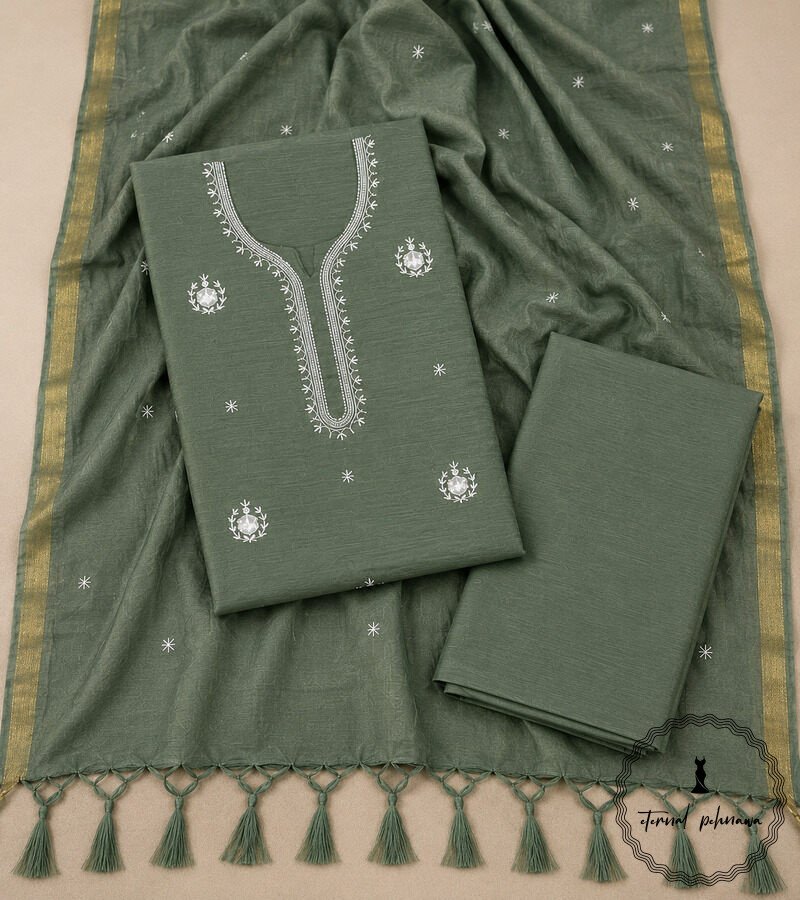 g4 Regal Charm: Fine Katan Silk with Intricate Embroidery